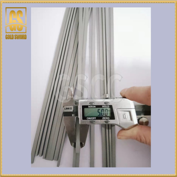 ค่าสัมประสิทธิ์การขยายตัวทางความร้อน 4.5-5.5×10-6/K แถบทังสเตนสีเทาเงิน